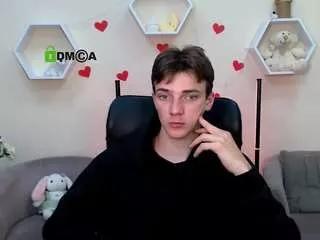 mike-tease from CamSoda is Freechat