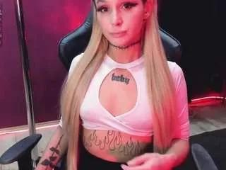milaash from CamSoda is Freechat