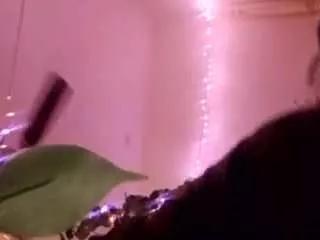 moomoogrrl from CamSoda