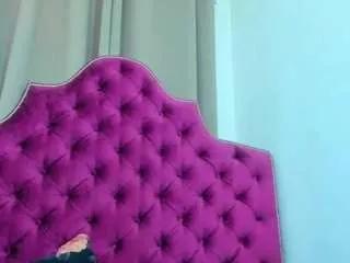 ninadee from CamSoda