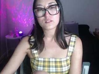 ninimoon from CamSoda