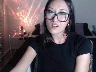 ninimoon from CamSoda