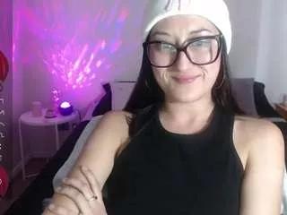 ninimoon from CamSoda
