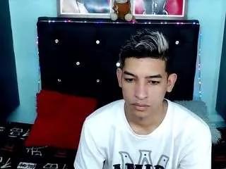 oliverttwink1 from CamSoda is Freechat
