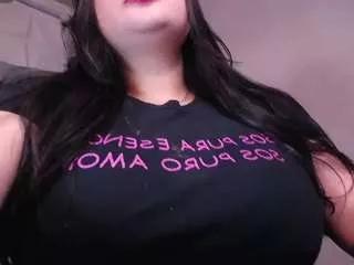 penelope-titts from CamSoda