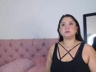 queen-latiifah from CamSoda