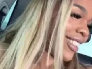 queenjuciy777 from CamSoda