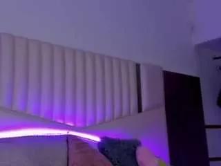 queenn-angelique from CamSoda