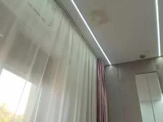 reina-cummingss from CamSoda is Freechat