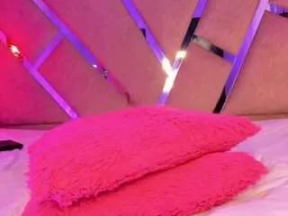 renatamodel from CamSoda is Freechat
