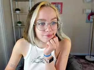 rocket-bunnyy from CamSoda is Freechat