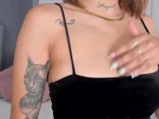 Girls: try live performances with matured performers, from dancing to quirks, in a variety of beautiful sex cams.