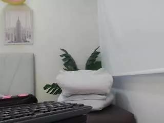 sassy-girl from CamSoda