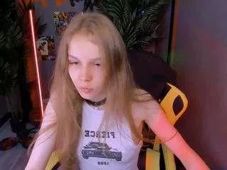 selenacuute from CamSoda is Freechat