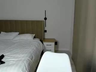 simiaii from CamSoda