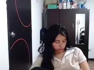 sweethsophie from CamSoda