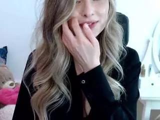 sweettreat-mj from CamSoda