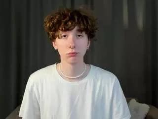 thomas-ron from CamSoda is Freechat