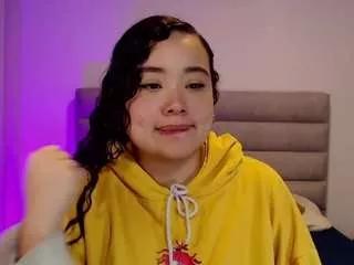 tiffany-giil from CamSoda