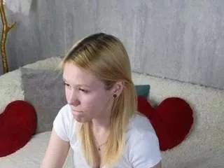 Photos of veronaacomb from CamSoda is Freechat