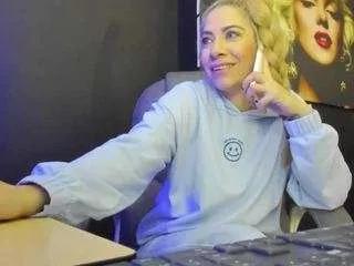 viktoria-daviss from CamSoda is Freechat