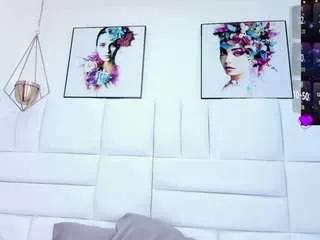 violet-contre from CamSoda is Freechat