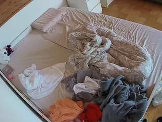 voyeurcam-julmodels-greybed-1 from CamSoda is Freechat