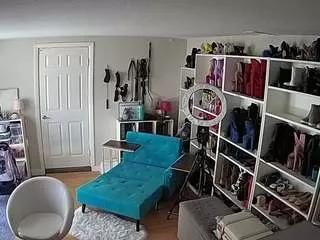 Photos of voyeurcam-missoliviablack-03 from CamSoda is Freechat