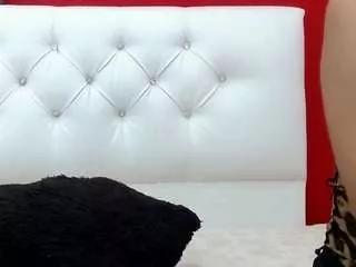 x-isabella-x from CamSoda is Freechat