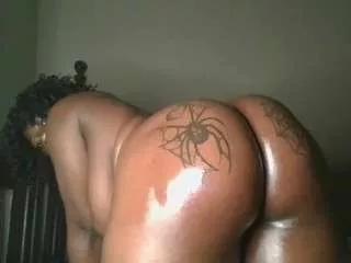 yourthickgyal from CamSoda is Freechat