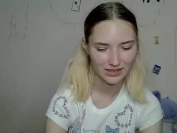 _kikiclark_ from Chaturbate