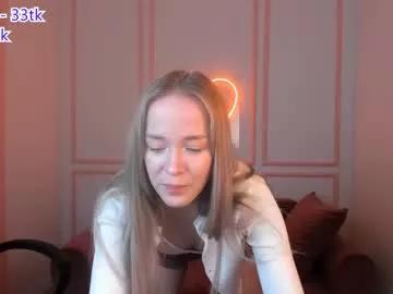 a_m_e_l_i_a from Chaturbate