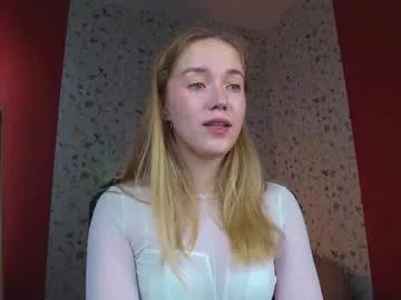 a_m_e_l_i_a from Chaturbate