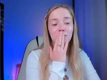 a_m_e_l_i_a from Chaturbate