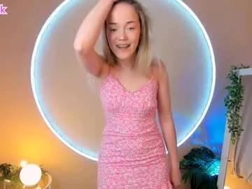 a_m_e_l_i_a from Chaturbate