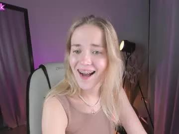 a_m_e_l_i_a from Chaturbate