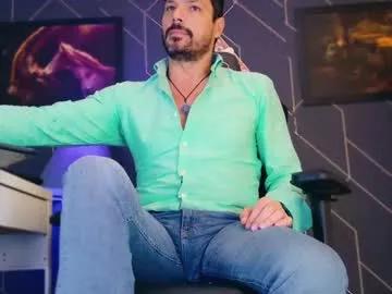 aaronbomer from Chaturbate