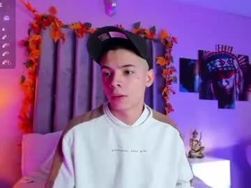 adam_thomass from Chaturbate