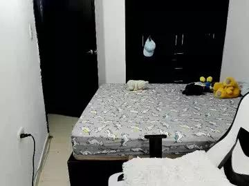 allicemiller01 from Chaturbate