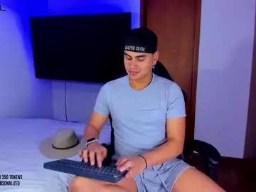 anddy_vargas from Chaturbate