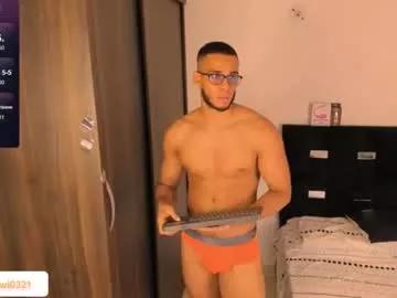 andrewl0321 from Chaturbate