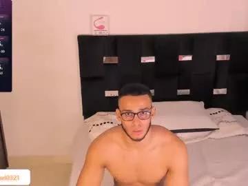 andrewl0321 from Chaturbate