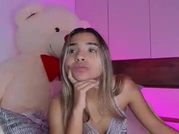 annebull_ from Chaturbate