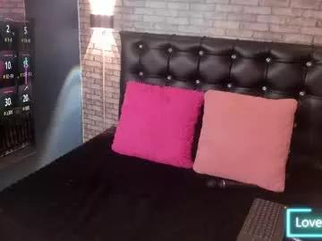 annie_winter1 from Chaturbate