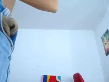 ariacoral from Chaturbate