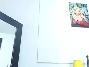 ariacoral from Chaturbate