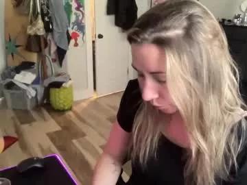ariicutekitty from Chaturbate