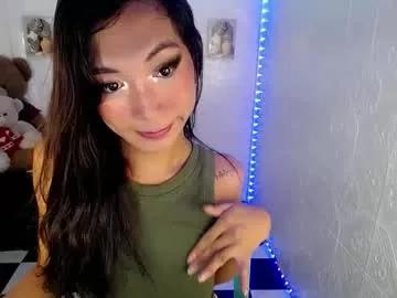 asianbarbie05 from Chaturbate