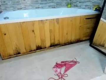 barbielatinass from Chaturbate