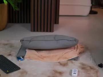 bella_diamonds_ from Chaturbate